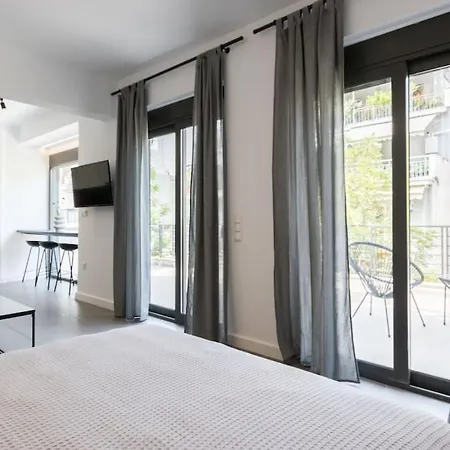 Academy Elegant #301 / Stunning Terrace