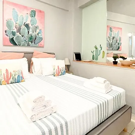 Apartment Grace And Charm: Comfy Studio In Koukaki, *