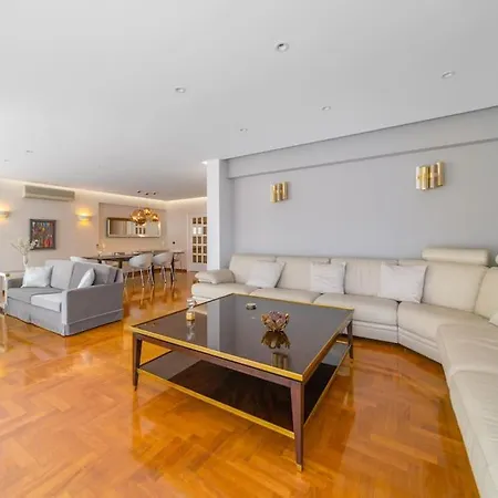 Apartment The Hostmaster Luminous Elite Estate *