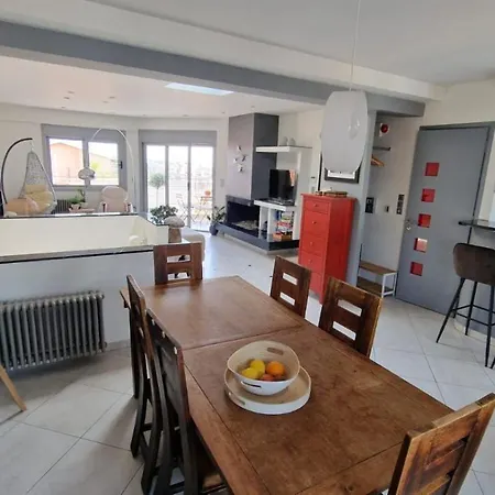 Lovely Maisonette Apartment *