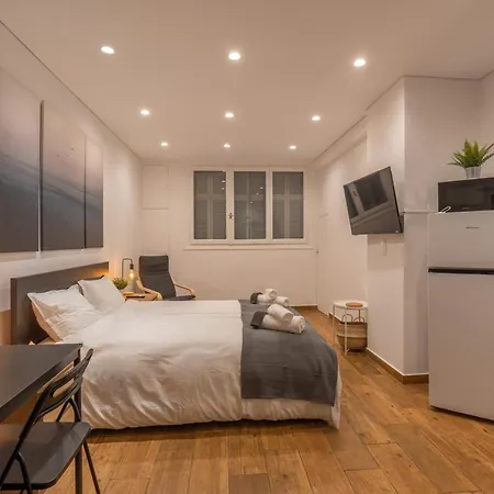 Elegant Retreat At Foot Of Lycabettus Hill *