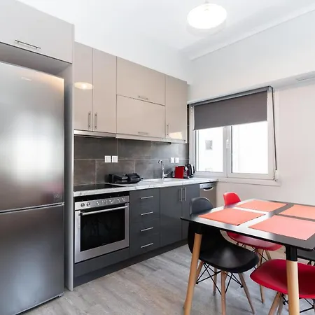 Apartment Sea Breeze Next To Flisvos Marina &