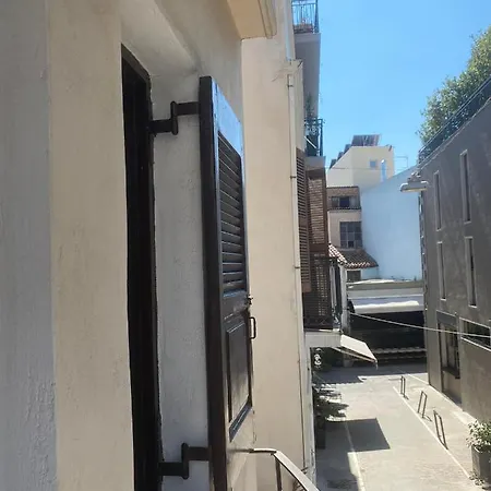 Cozy Maisonette Next To Plaka