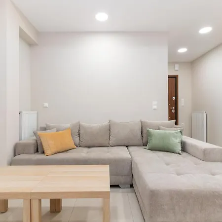 Cosy 2br Next To Bars & Restaurants Apartment Athens