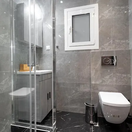 Cosy 2br Next To Bars & Restaurants *