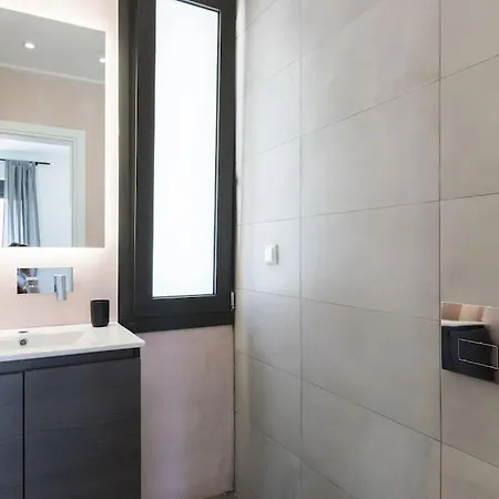 Academy Elegant #401 / Stunning Terrace *