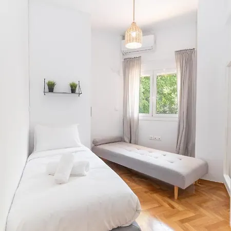 Trendy 2 Bedroom 5min To Metro Αθήνα
