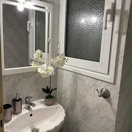 Apartment 2 Bd Floor Aprt With Acropolis View *