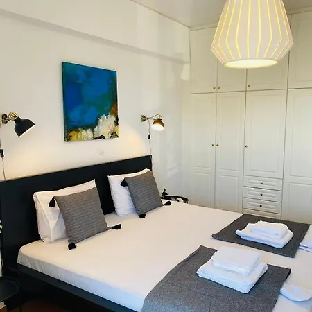 2 Bd Floor Aprt With Acropolis View *