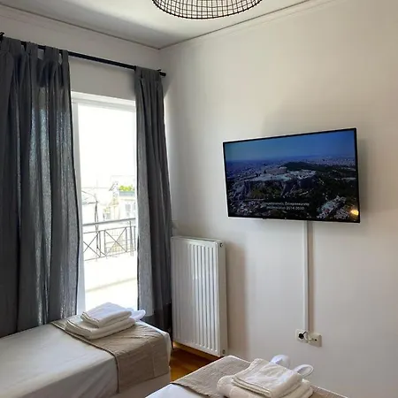 2 Bd Floor Aprt With Acropolis View *