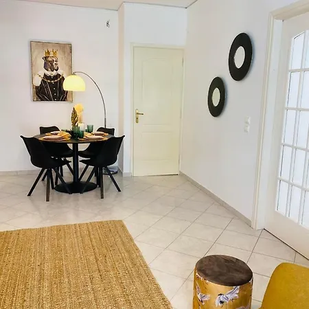2 Bd Floor Aprt With Acropolis View