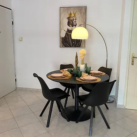 Apartment 2 Bd Floor Aprt With Acropolis View