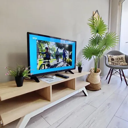 Wsd Hera Athina Train Station Apartamento