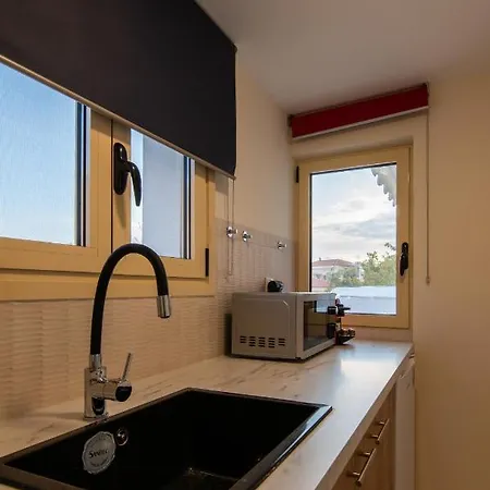 Apartment Aphrodite Urban Retreat In Historic Heart *