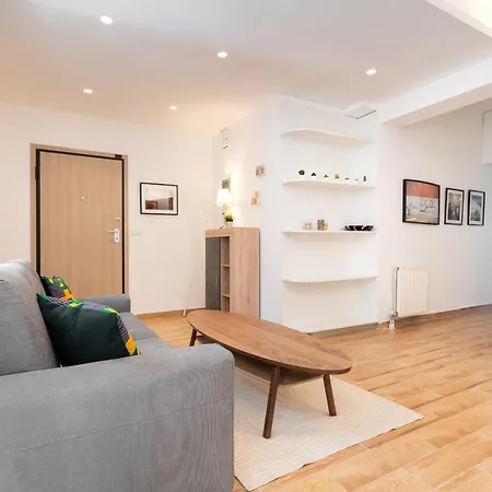 Modern Apartment, Short Walk To Acropolis Sites Apartment *