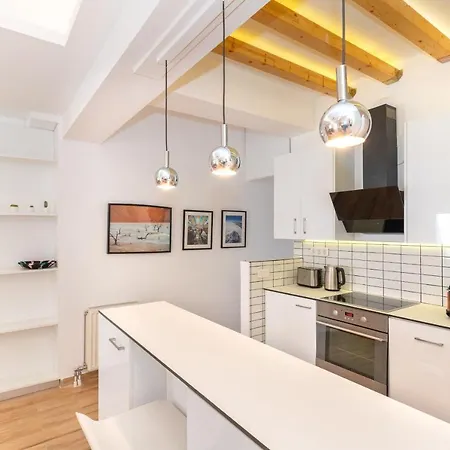 Apartament Modern Apartment, Short Walk To Acropolis Sites