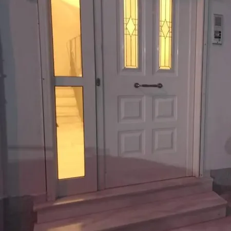 Apartment Near Metro Keramikos- Airport Athens