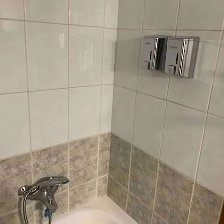 Apartment Near Metro Keramikos- Airport *