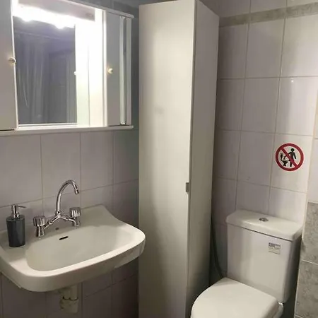 Near Metro Keramikos- Airport Apartment Athens