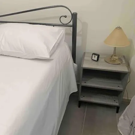 Apartment Near Metro Keramikos- Airport Athens