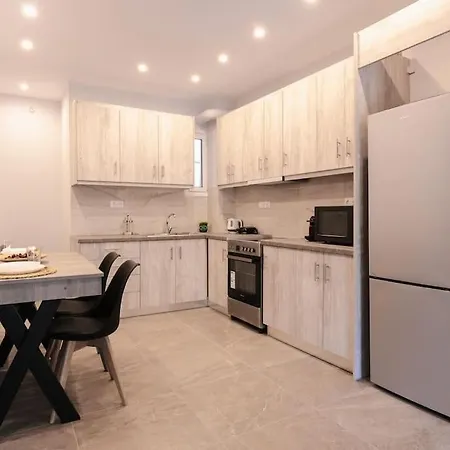 Dimofontas - Hub Thiseio & Gkazi Apartment Athens