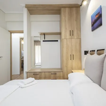 Acropolis Oasis Modern 2 Bdrm Steps Away From History Apartment Athens