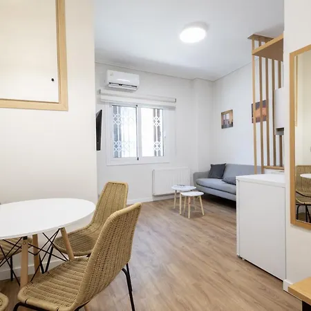 Acropolis Oasis Modern 2 Bdrm Steps Away From History Apartment