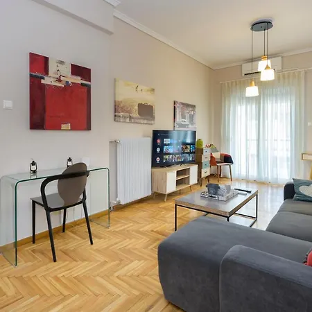 Cosy 2br Flat Near Ampelokipoi Station & Hospitals * Athens