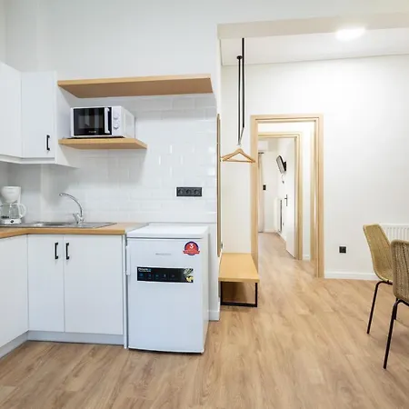 Acropolis Oasis Modern 2 Bdrm Steps Away From History Apartment