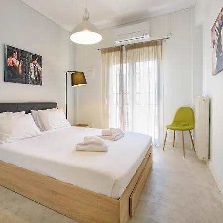 Cosy 2br Flat Near Ampelokipoi Station & Hospitals Apartment *