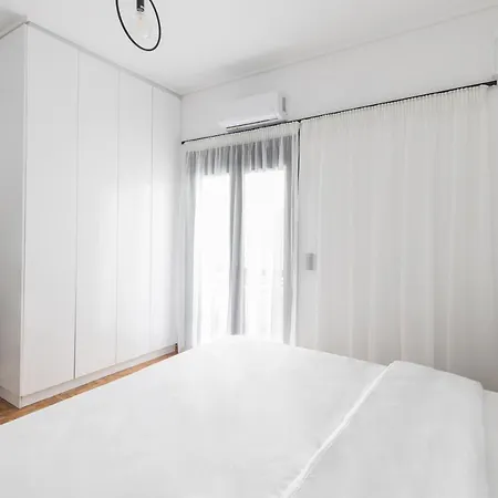 Apartment Elliot Neapoli, *