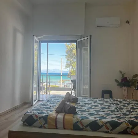 Seaview With Share Some Place Hostel