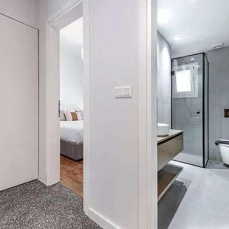 Phaedrus Living: Luxury Flat Panormou