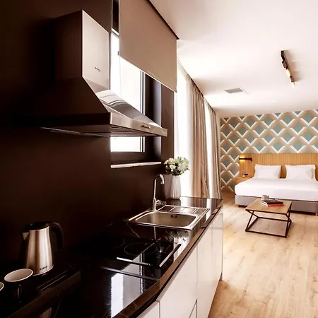 Days Hotel 4*