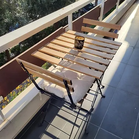 Apartment Spacious In N. Smirni