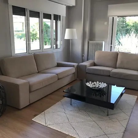 Spacious In N. Smirni Apartment