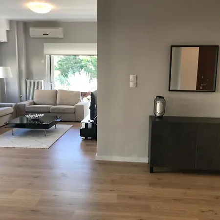 Spacious In N. Smirni Apartment *
