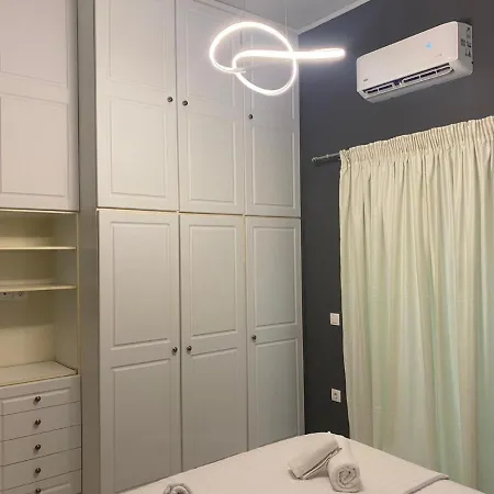Comfortable Near To Metro Athens