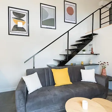 Apartment Academy Elegant Penthouse Loft / Stunning Terrace Athens