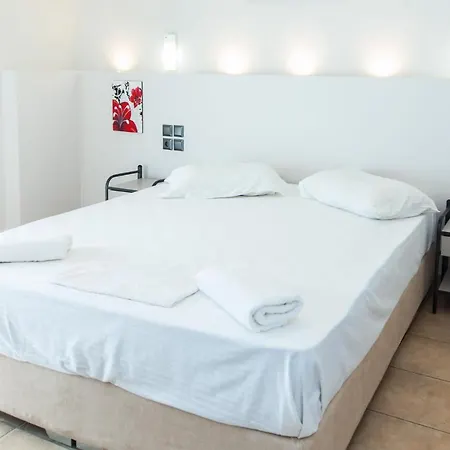 Silver Double With Balcony Inn Athens
