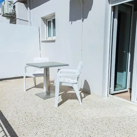 Silver Double With Balcony Athens