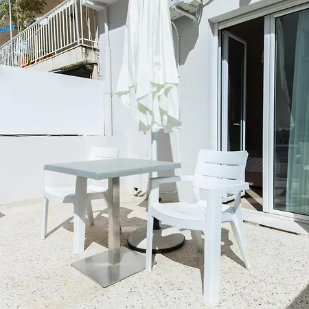 Inn Silver Double With Balcony Athens