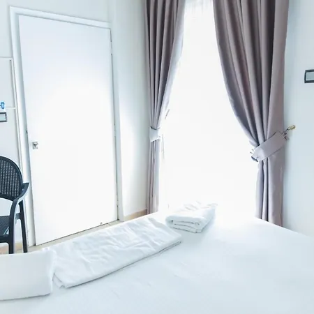 Silver Double With Balcony Athens