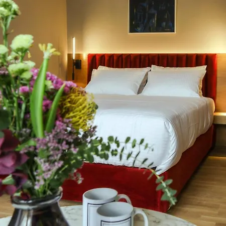 Urban Frame Acropolis Hotel 3*
