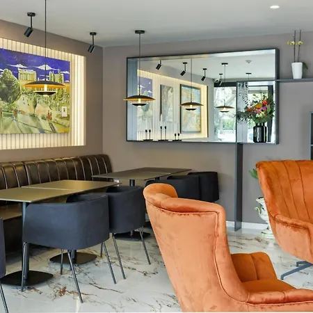 Hotel Urban Frame Acropolis 3*