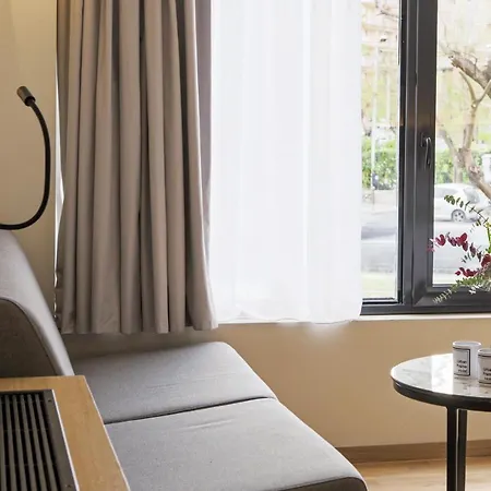 Urban Frame Acropolis Hotel 3*