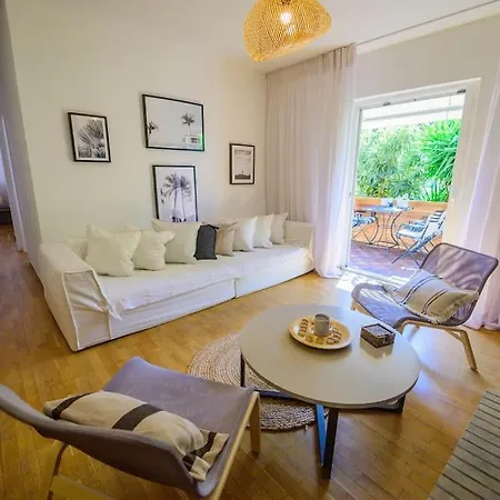 Seaside 2 Bedroom Boho Minimal 80m Beachfront Apartment Athens