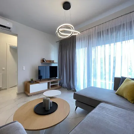 Urban Oasis In Ellinikon - Athenean Apartment