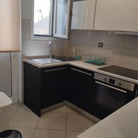 Saints, Special Offer Apartamento *