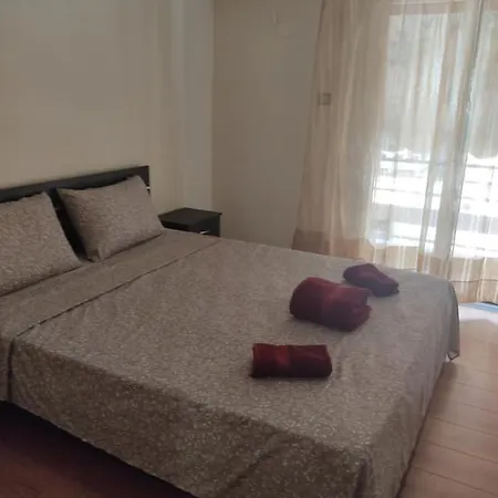 Saints, Special Offer Apartamento